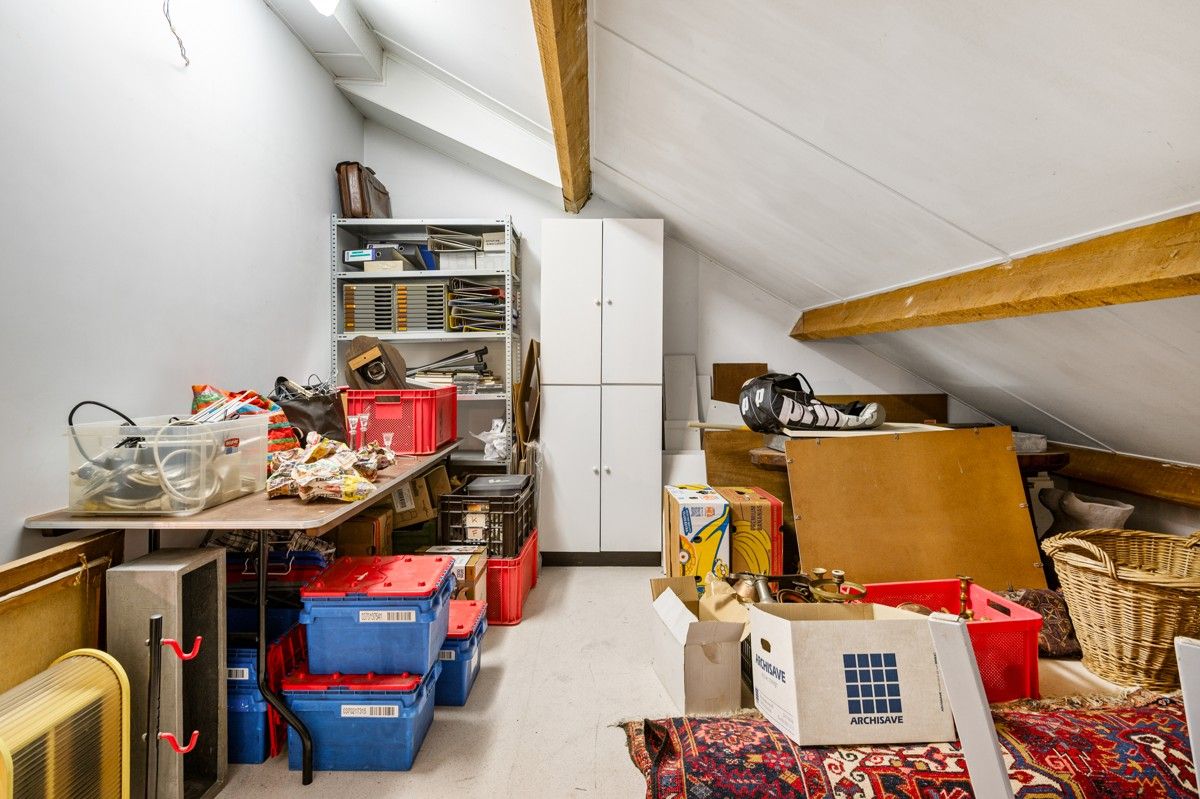 Verrassend ruime woning op 1289 m² gelegen aan een bosrand met mogelijkheid tot 4 slaapkamers foto 20