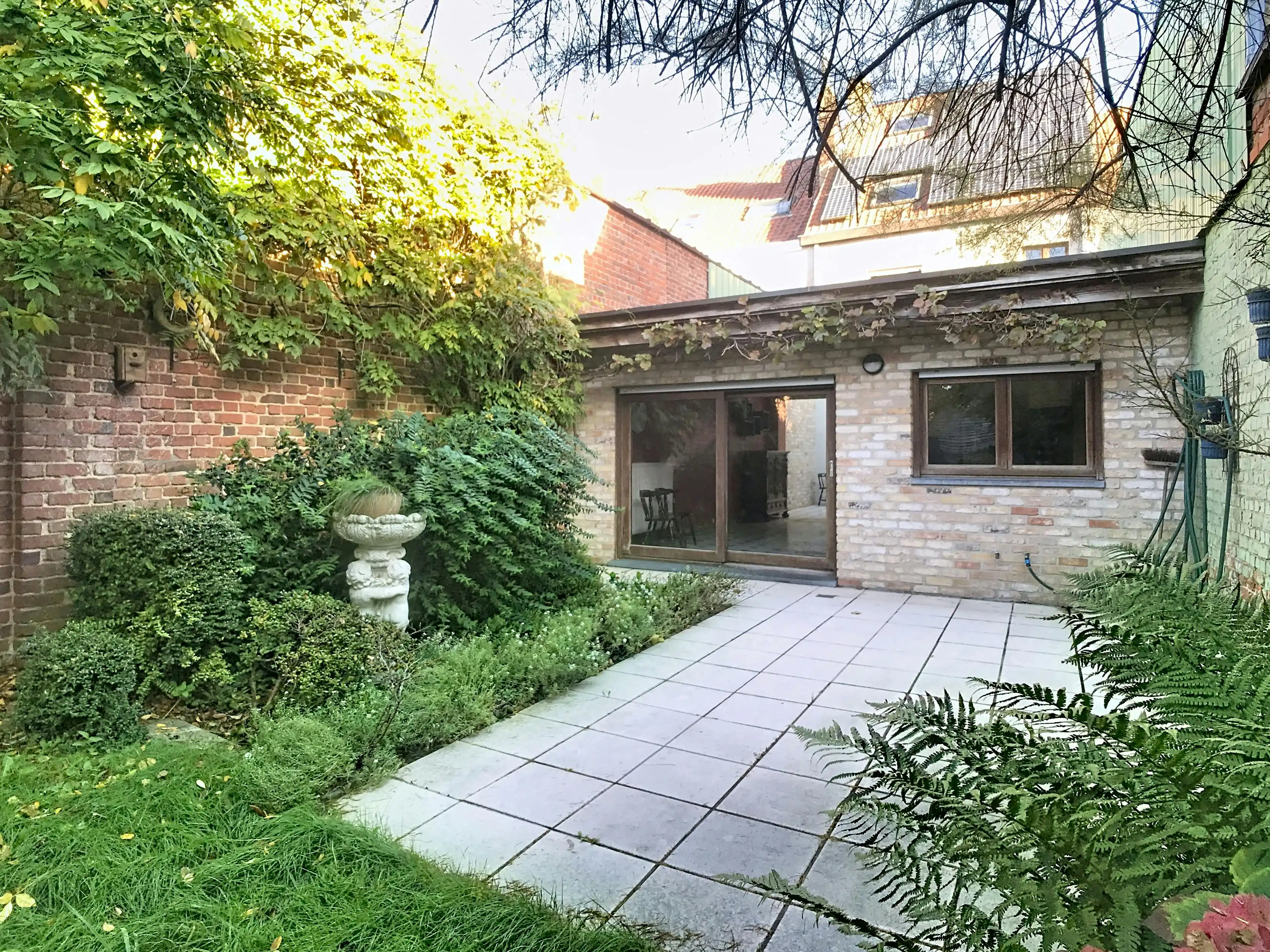 Ruime woning met 4 slaapkamers en leuke tuin in Roeselare! foto 15