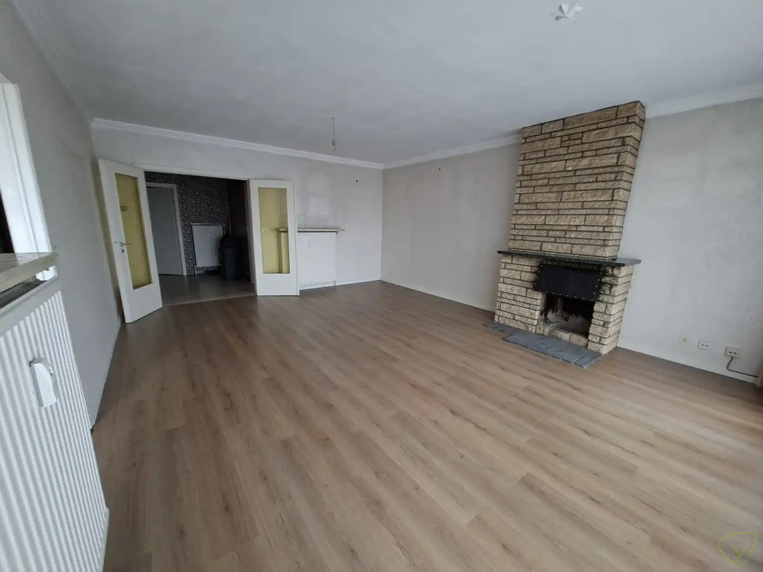 Lichtrijk appartement met twee terrassen en garage in centrum Eeklo foto 3