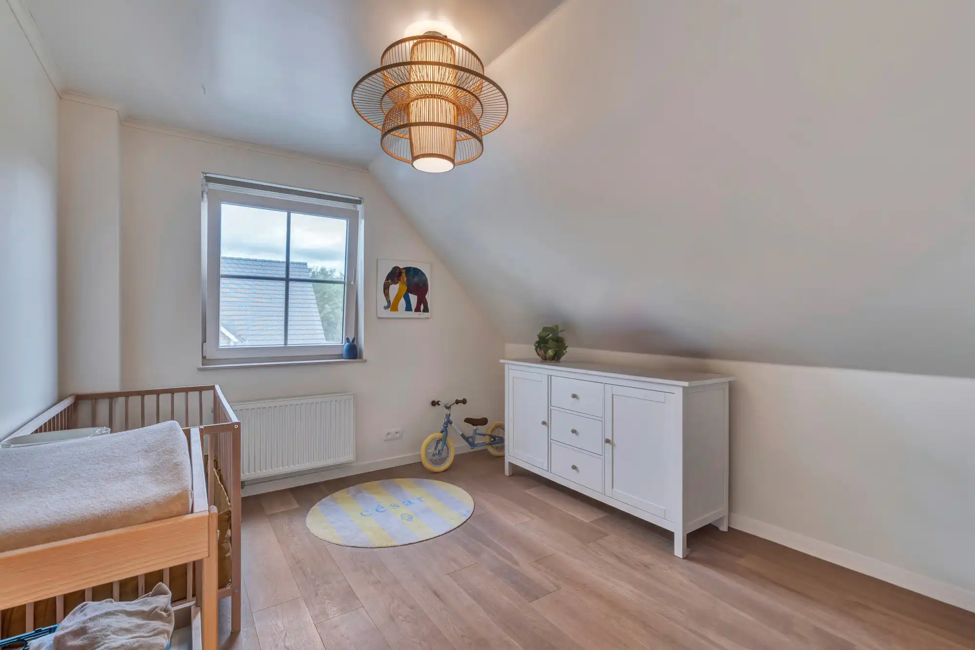 Woning met zwembad en zonnepanelen op toplocatie foto 23