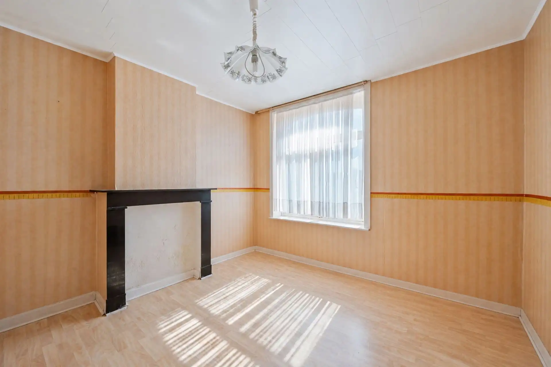Karaktervolle woning met 3 slpk & tuin - veel potentieel! foto 18