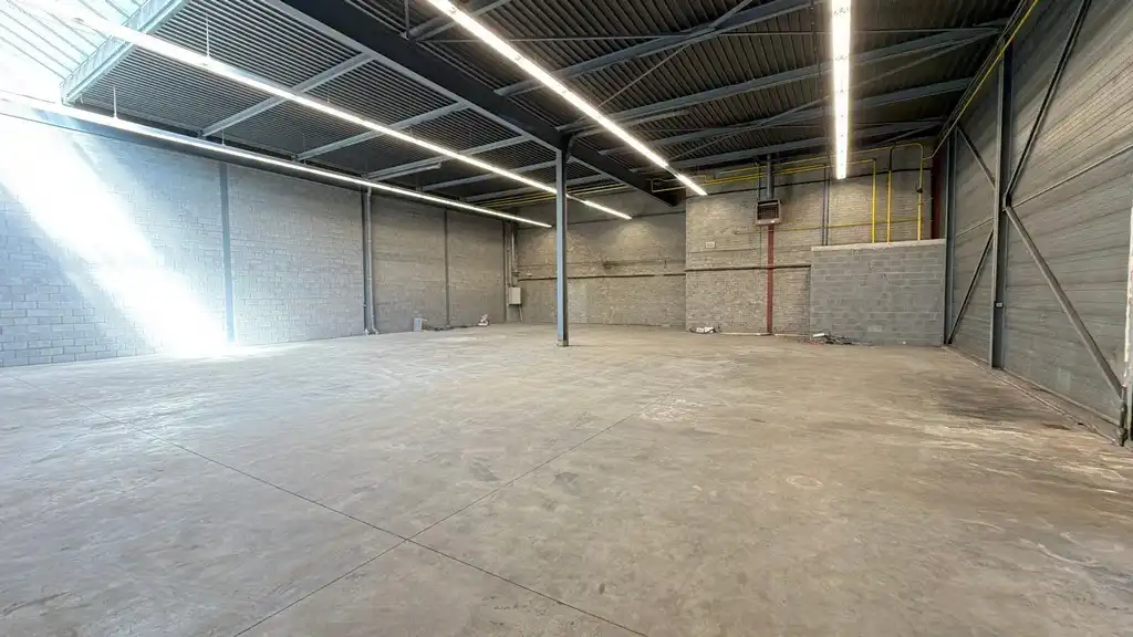 Magazijn te huur aan de haven van Antwerpen foto 8