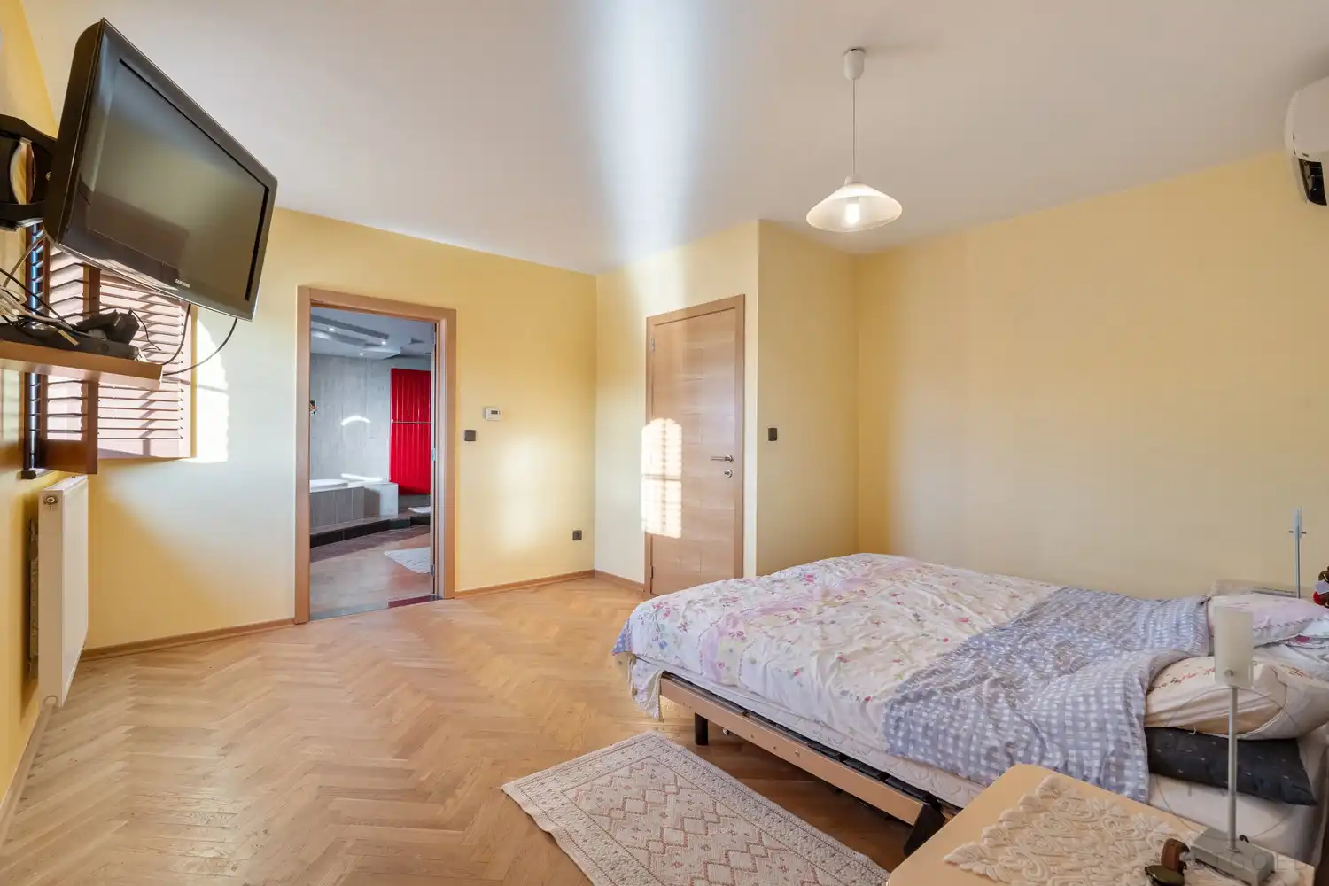 Ruime zuiderse gezinswoning  met 3 slaapkamers foto 23