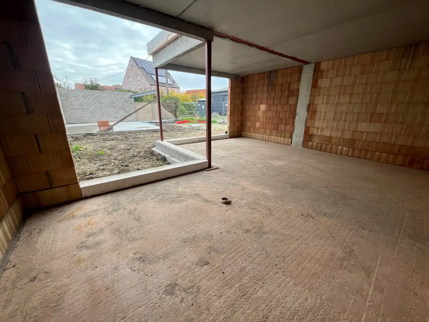 Gelijkvloers appartement met 2 slaapkamers en tuintje. foto 4