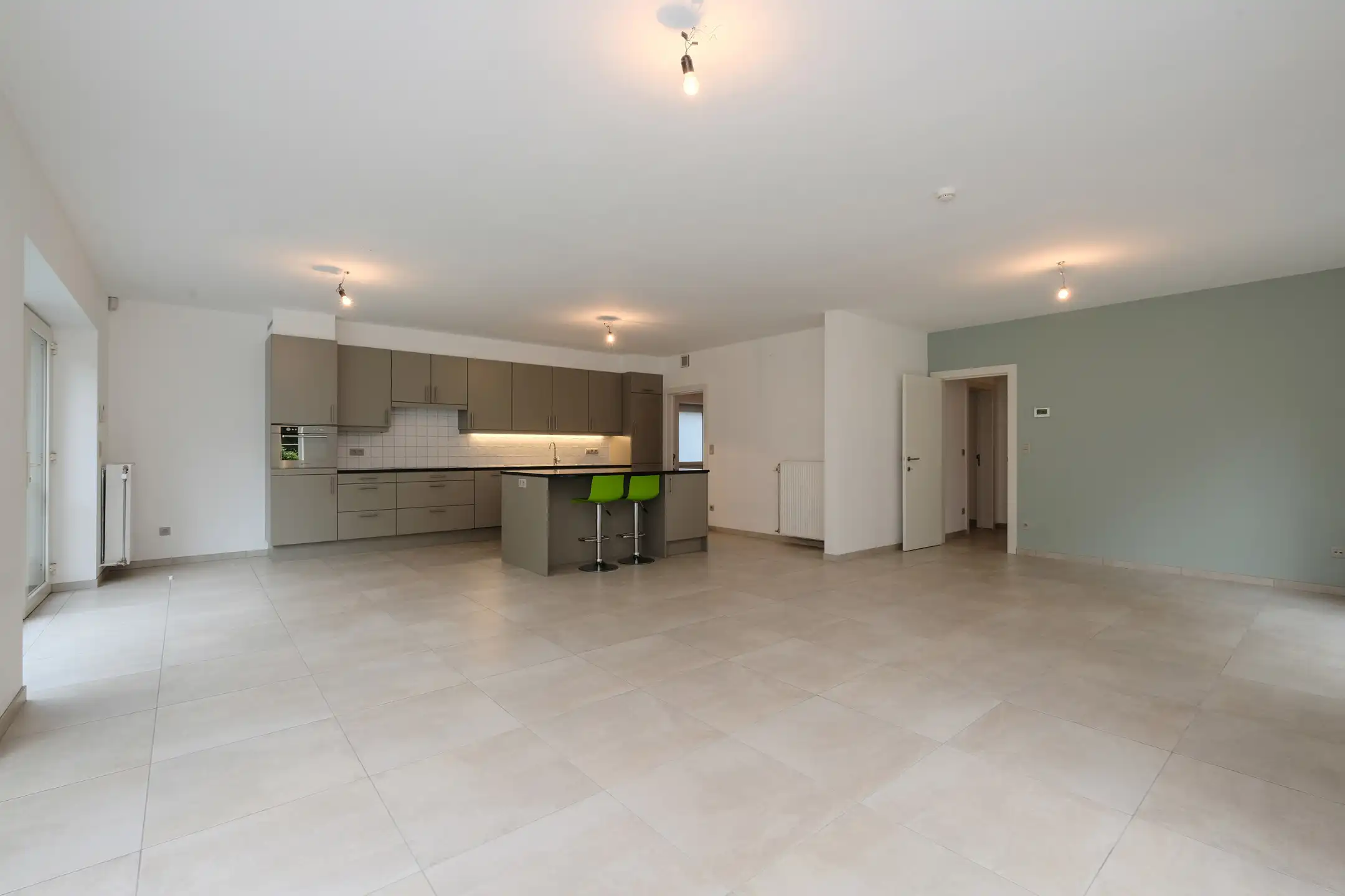 Hedendaagse en energiezuinige villa in rustige wijk foto 10