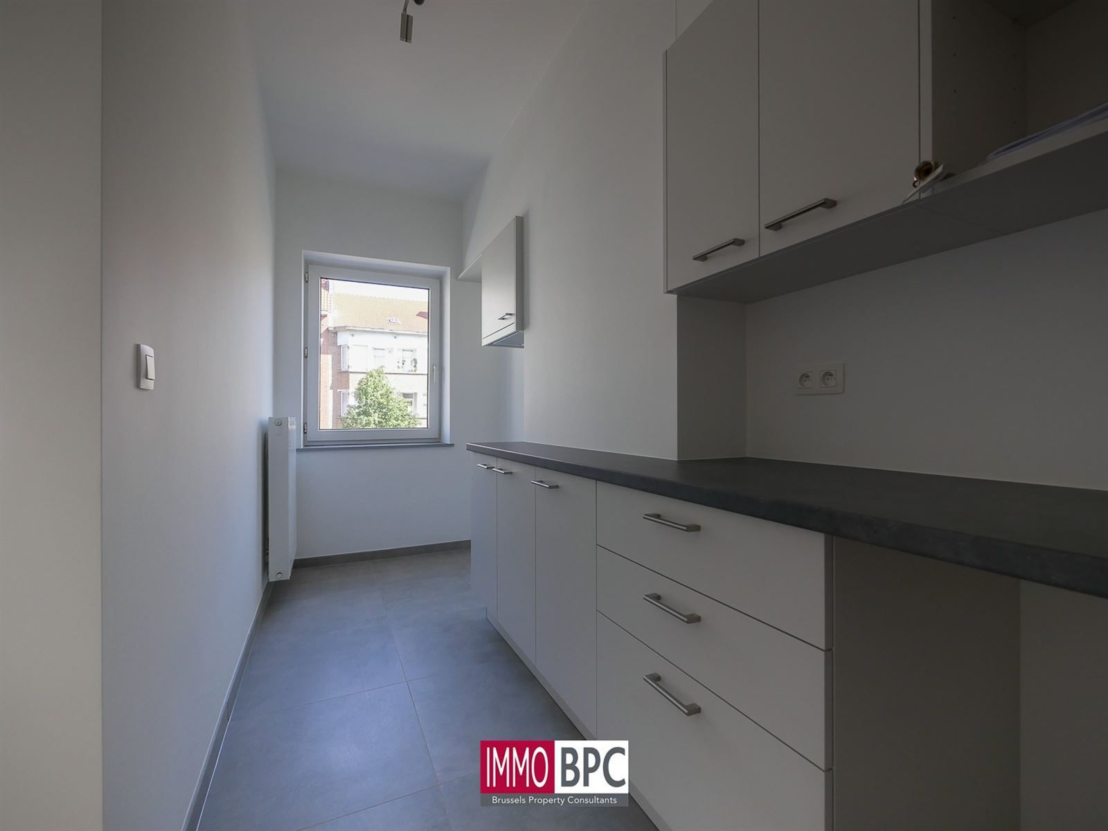 Gerenoveerd appartement met 2 slaapkamers foto 5