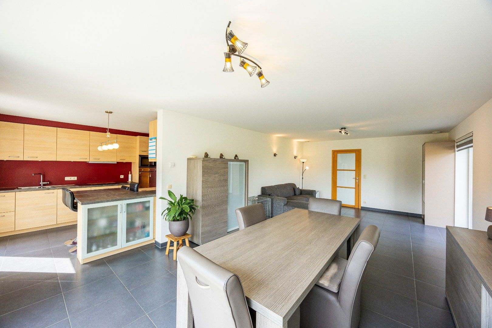 Energiezuinige woning met 4 slpks, garage en ruime tuin te Buizingen foto 5