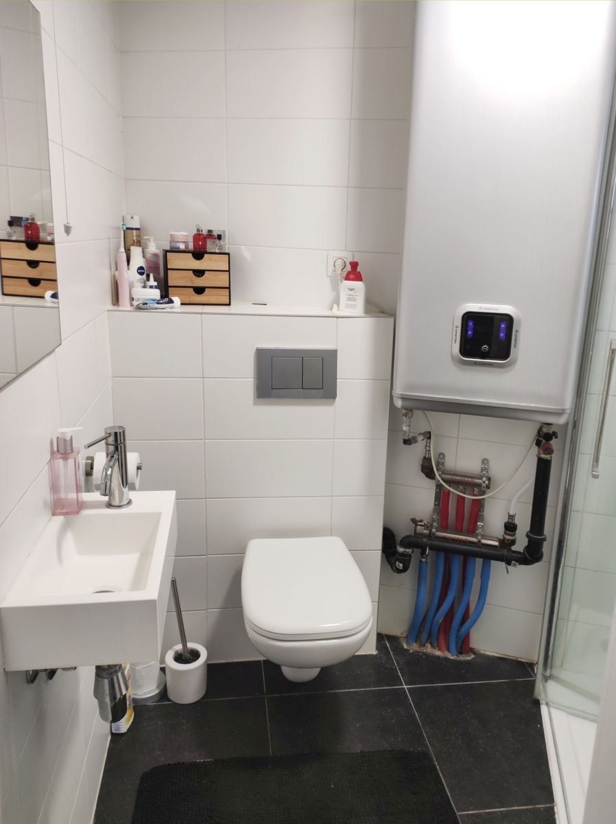 Zeer knusse gerenoveerde woning met veel licht en ruimte foto 7