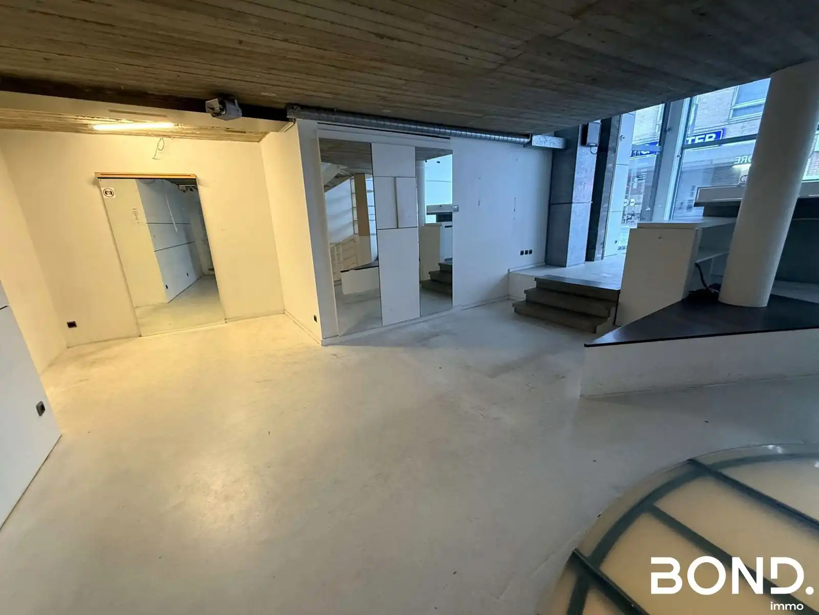 Handelsgelijkvloers tussen Bondgenotenlaan en Diestsestraat foto 10