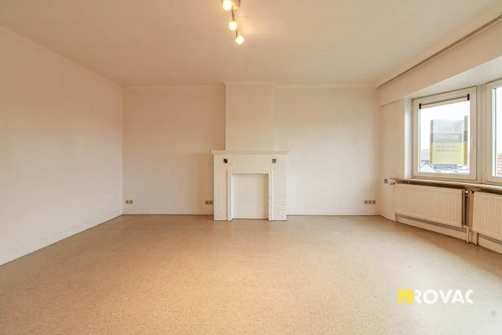 Éénslaapkamer appartement op de 2e verdieping met garage - gelegen op 500 meter van centrum!  foto 3