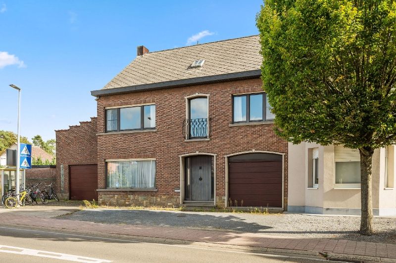 Ruime woning van 260m² op 4a25ca met 4 slaapkamers foto 34