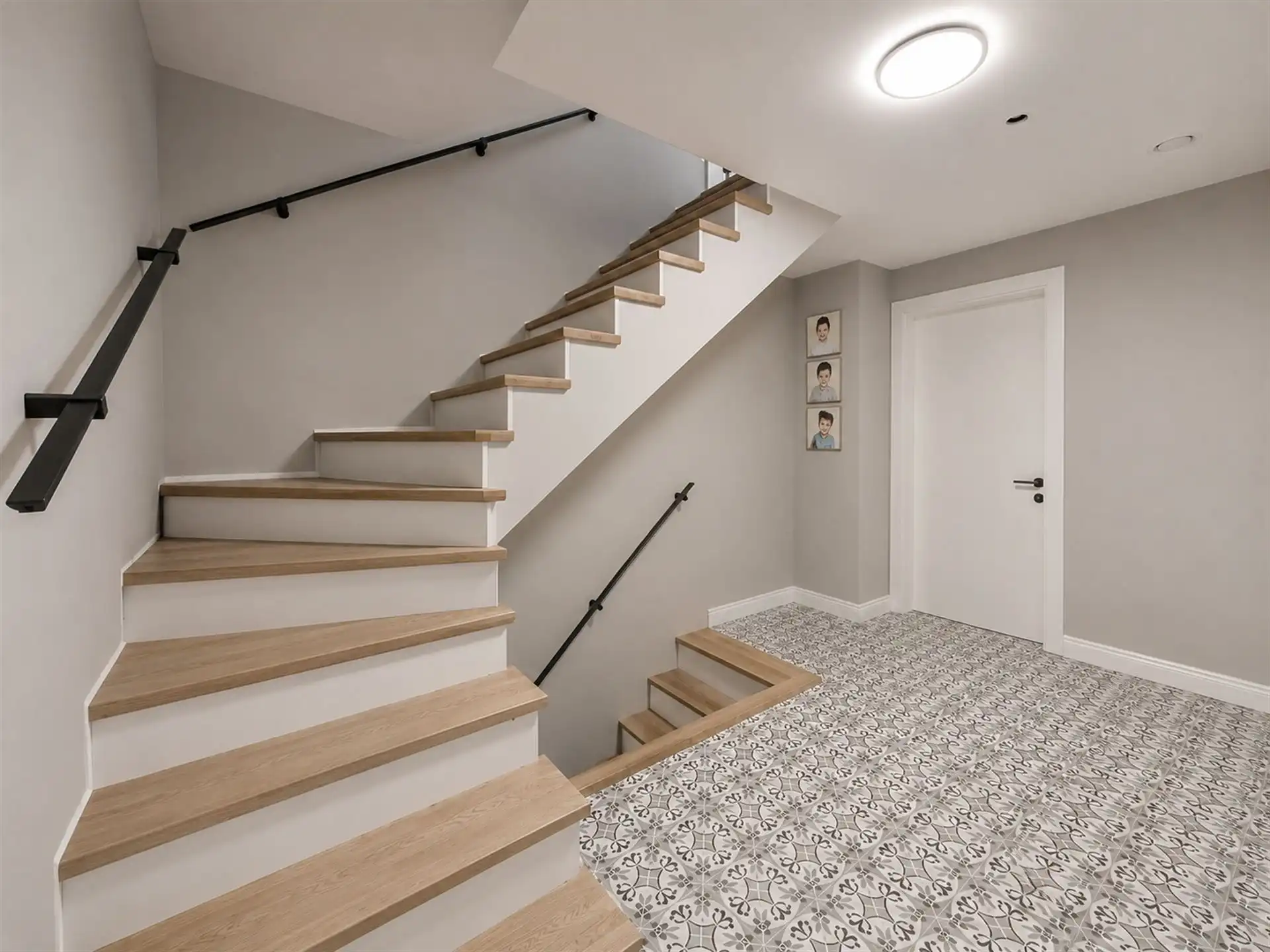 Stijlvolle halfopen pastorijwoning met praktijkruimte, 4 slaapkamers, garage en zonnige tuin op bijna 10 are foto 27
