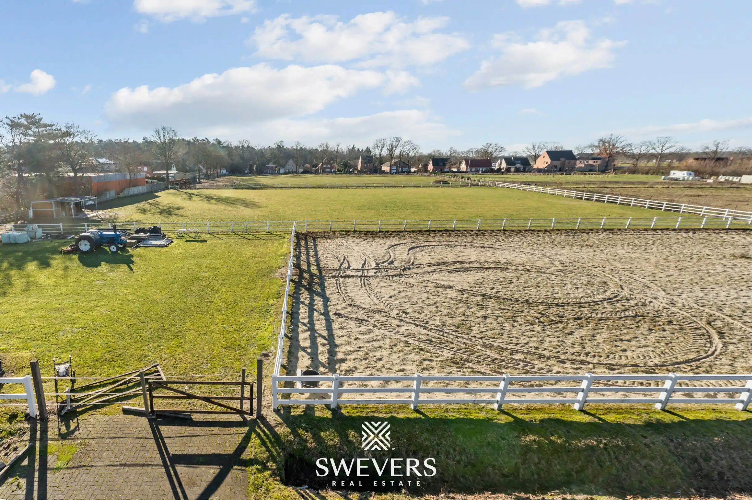 Instapklare Villa met Professionele Paardenaccommodatie:  foto 39