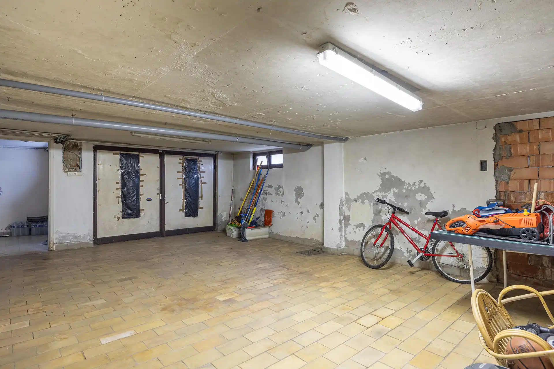 Ruime villa met 4 slpk's en 3 badkamers op toplocatie foto 30