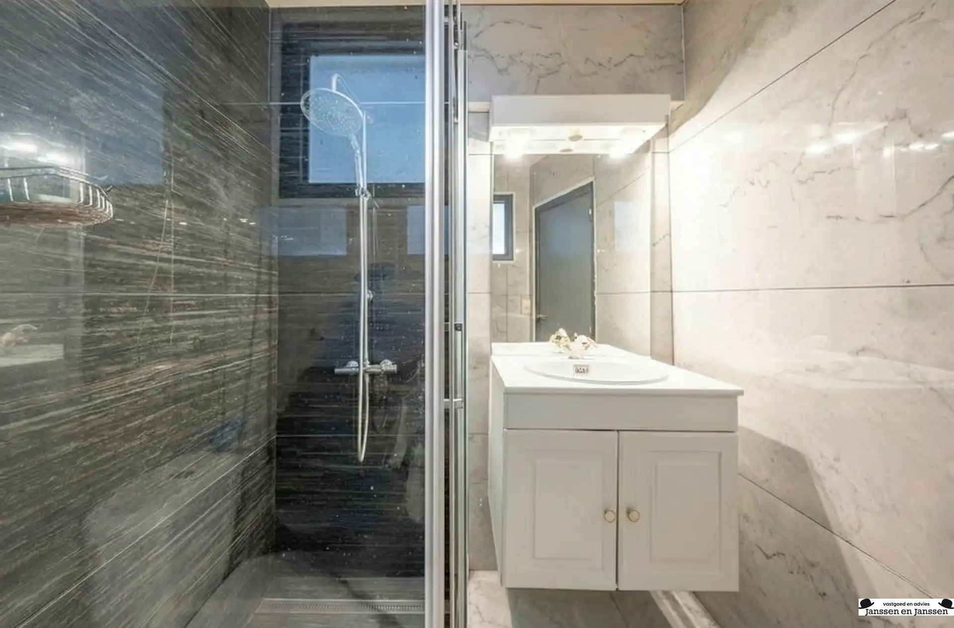 Woning met 4 ruime slaapkamers en tuin op topligging  foto 21