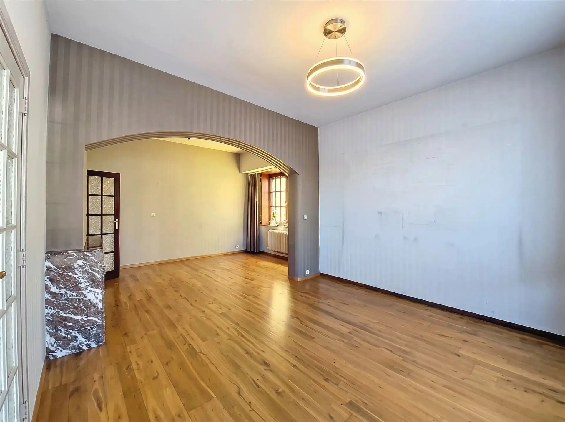 Stevige 3-gevel, 5 slpks, dubbele garage, centrum, ±17are foto 8