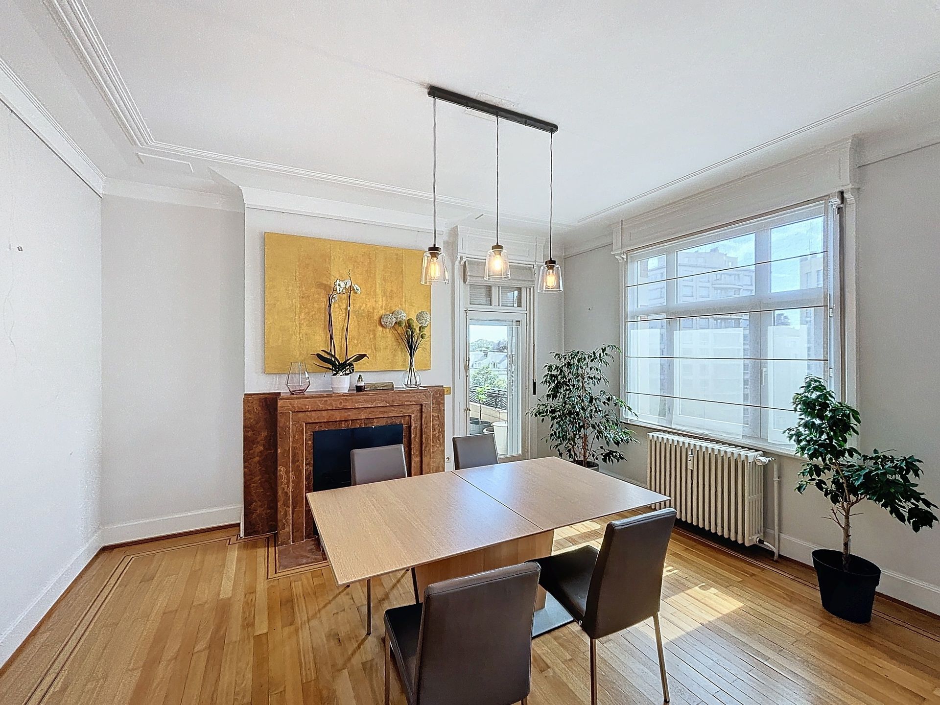 Elsene, prestigieuze gemeubelde flat 2 slaapkamers + bureau foto 3