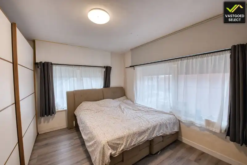 Halfopen bebouwing met 4 slaapkamers, zuidgerichte tuin en landelijk uitzicht in Sint-Laureins foto 13