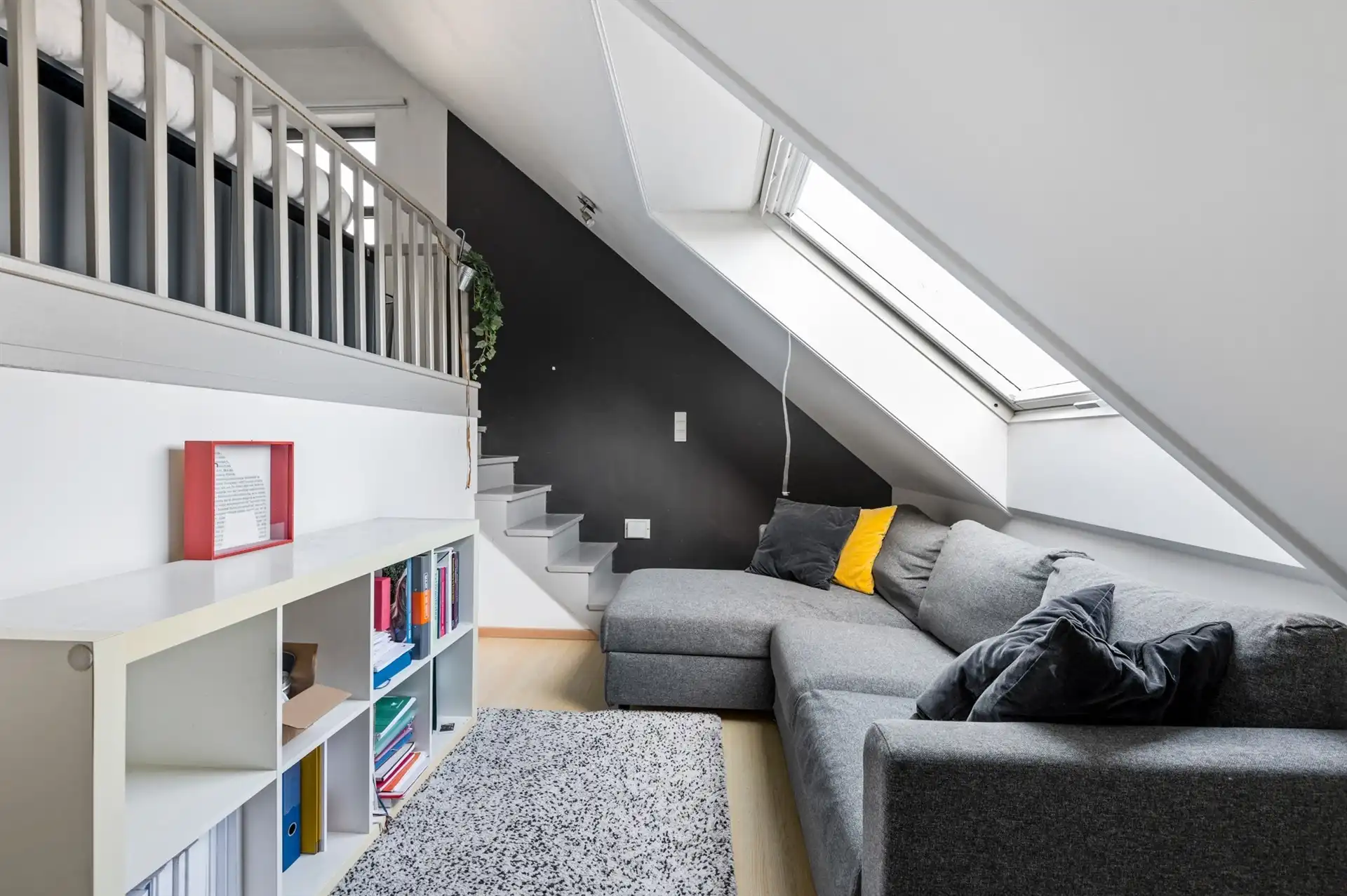 Handelspand met ruim appartement op een toplocatie in Sint-Gillis-Waas foto 19