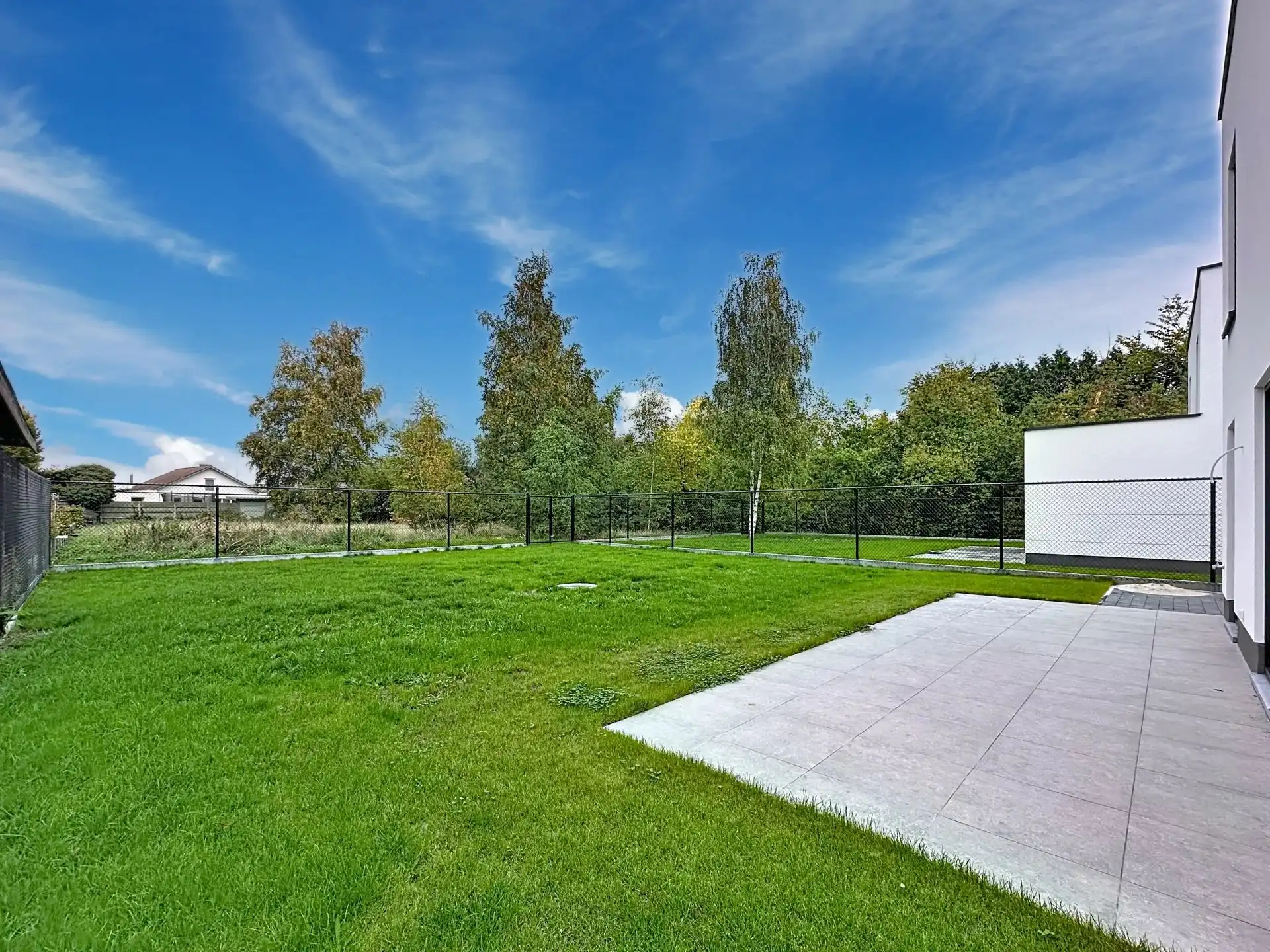 Moderne BEN-woning met 3 slaapkamers en een carport op een mooi perceel. foto 33