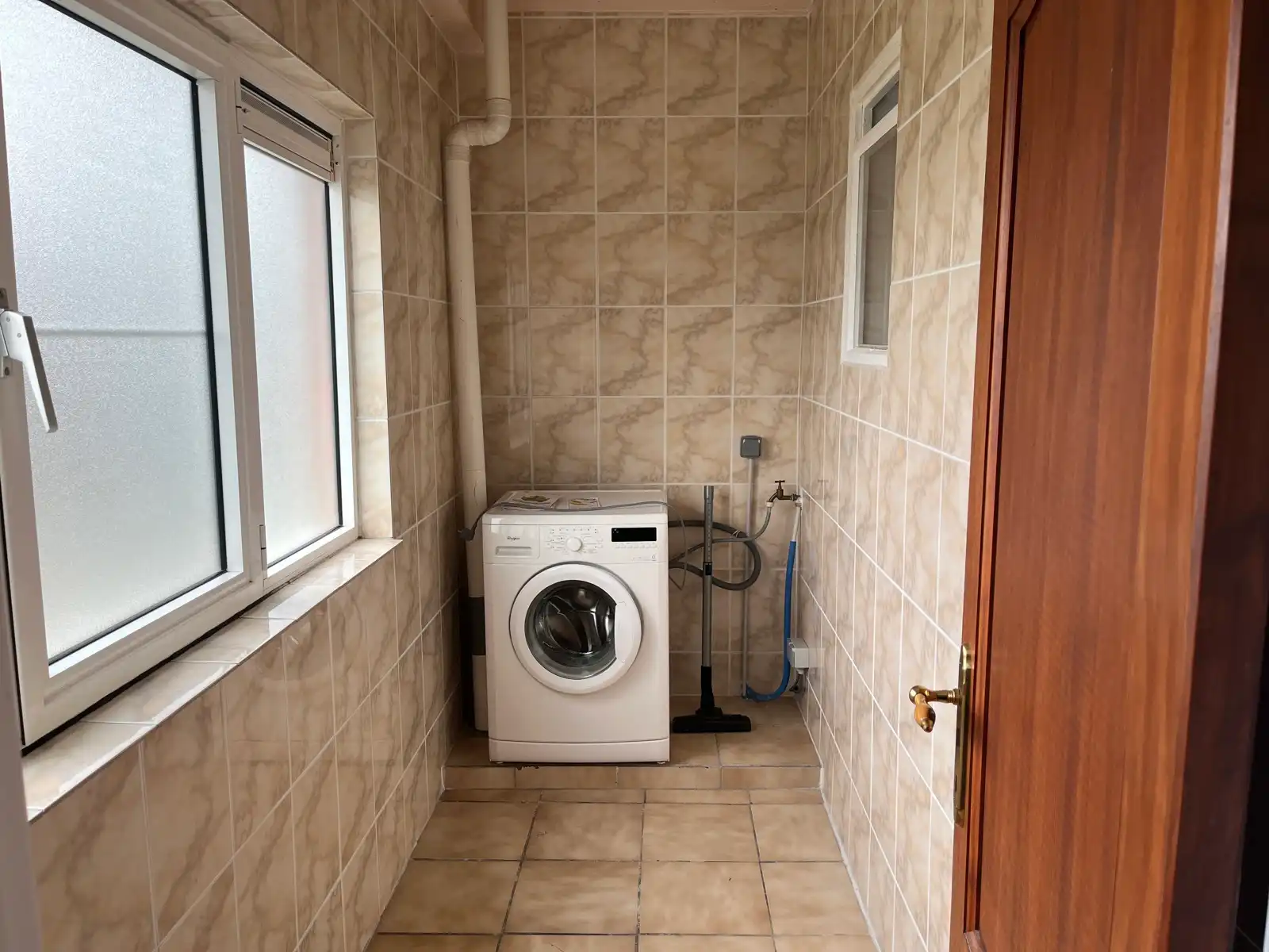 Appartement met ruime garage nabij centrum foto 10