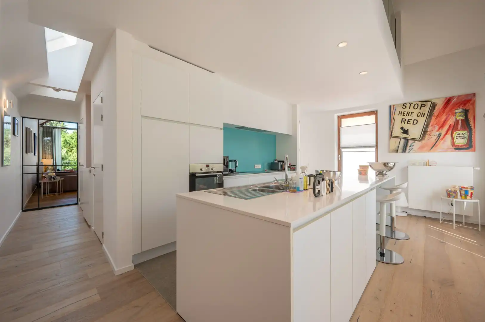 Recente woning aan het karaktervolle Oosthoekplein. foto 9