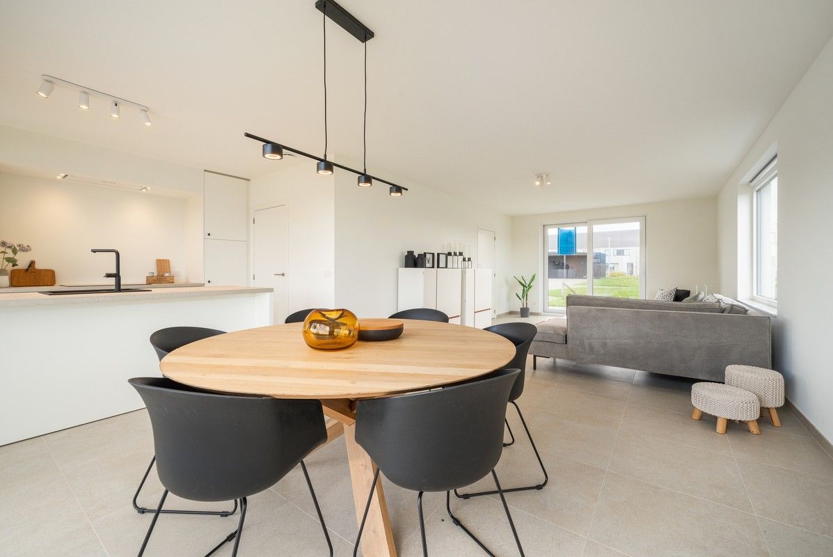 Instapklare nieuwbouwwoningen nabij het centrum van Roeselare foto 2