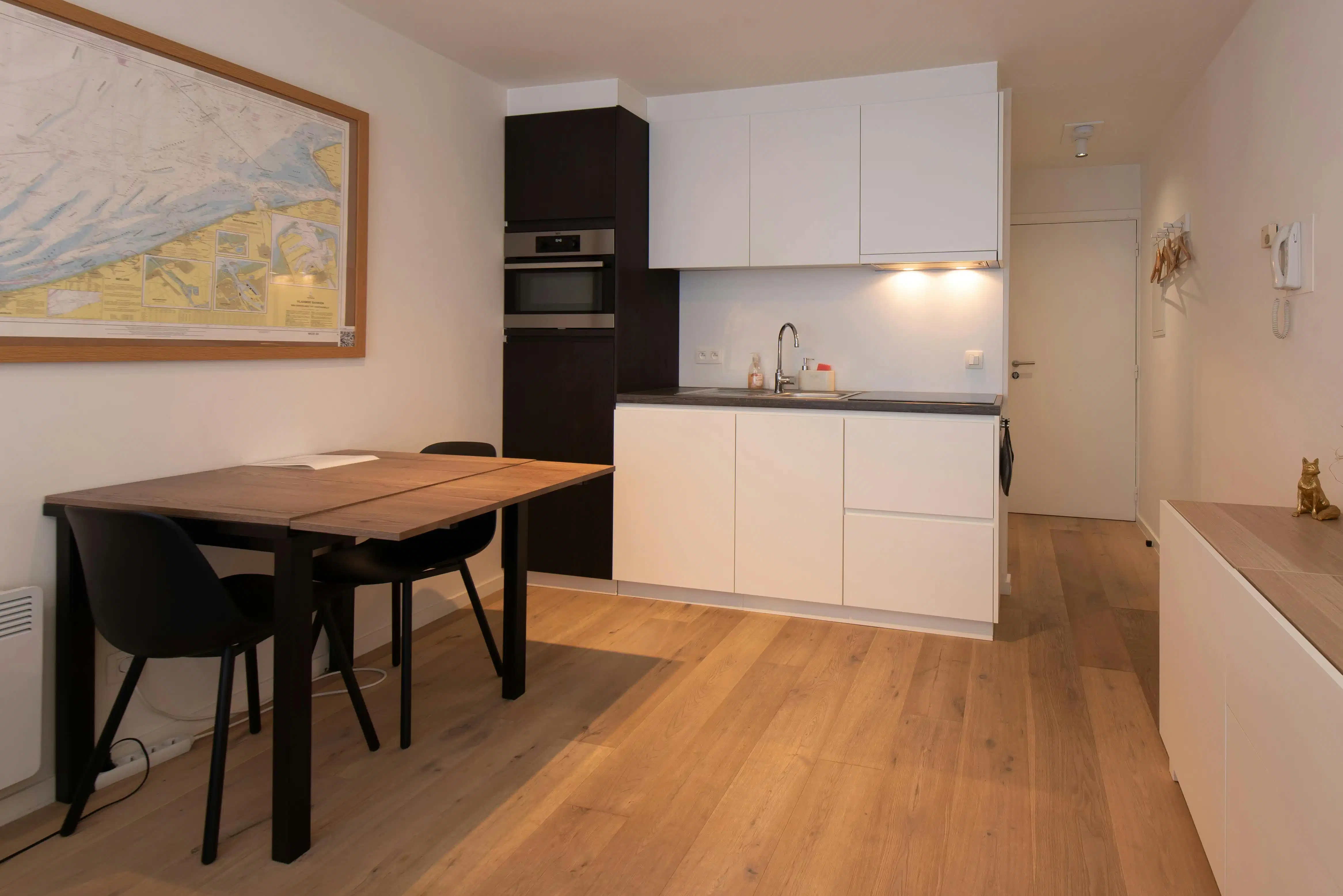 Studio met zijdelings zicht op de jachthaven foto 12