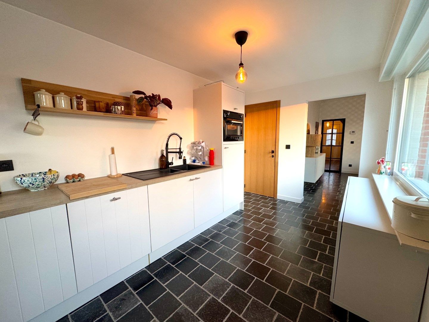 INSTAPKLARE WONING MET 4 SLPKS, TUIN EN GARAGE foto 14