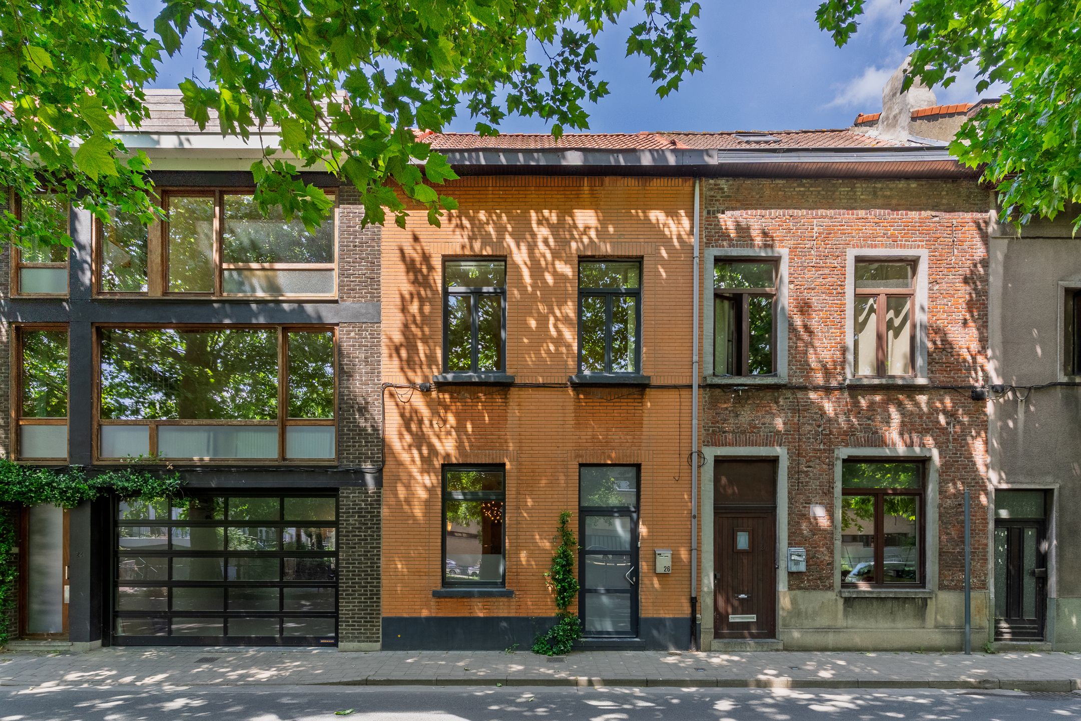 Instapklare woning met vier kamers aan de Leie in Gent foto {{pictureIndex}}