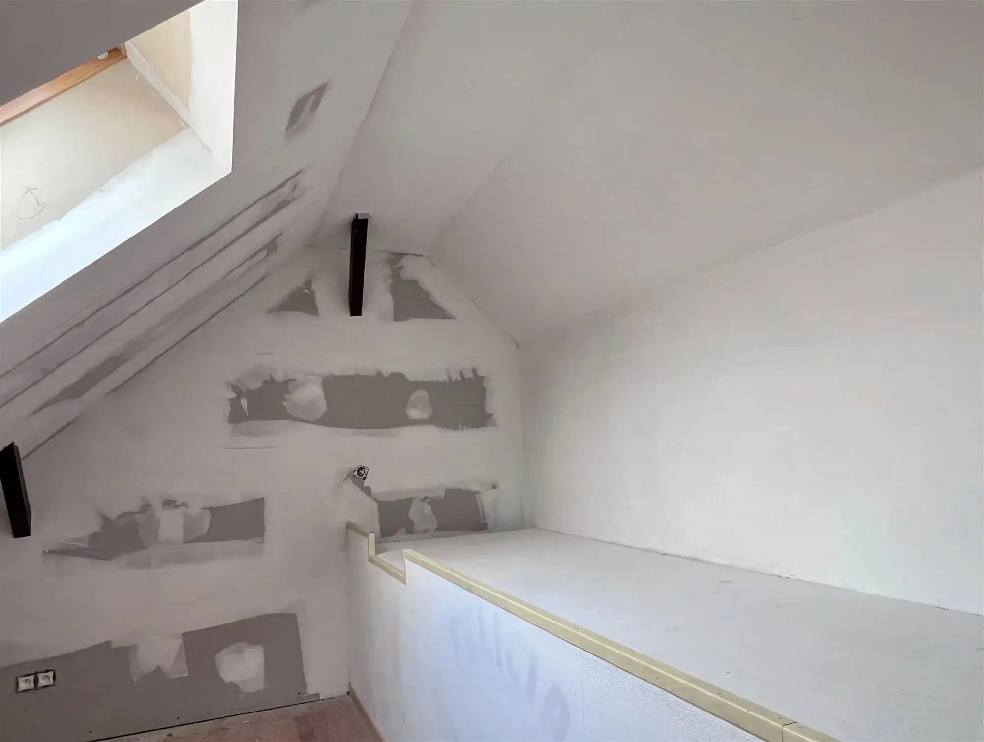 ruime woning met 4 slaapkamers, tuin en achteringang. foto 30