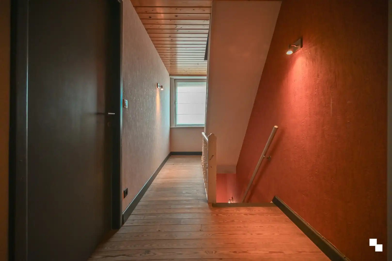 Rijwoning met uitweg achteraan en ruime garage te Izegem foto 15