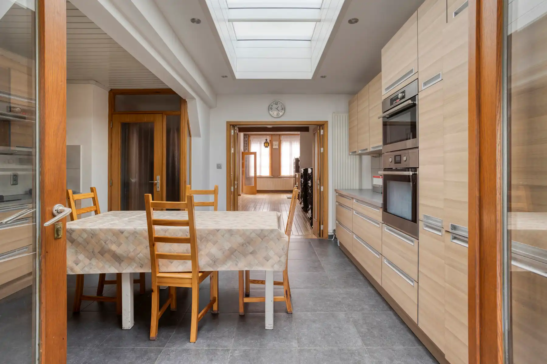 ***ONDER COMPROMIS*** Ruime herenwoning op topligging foto 9