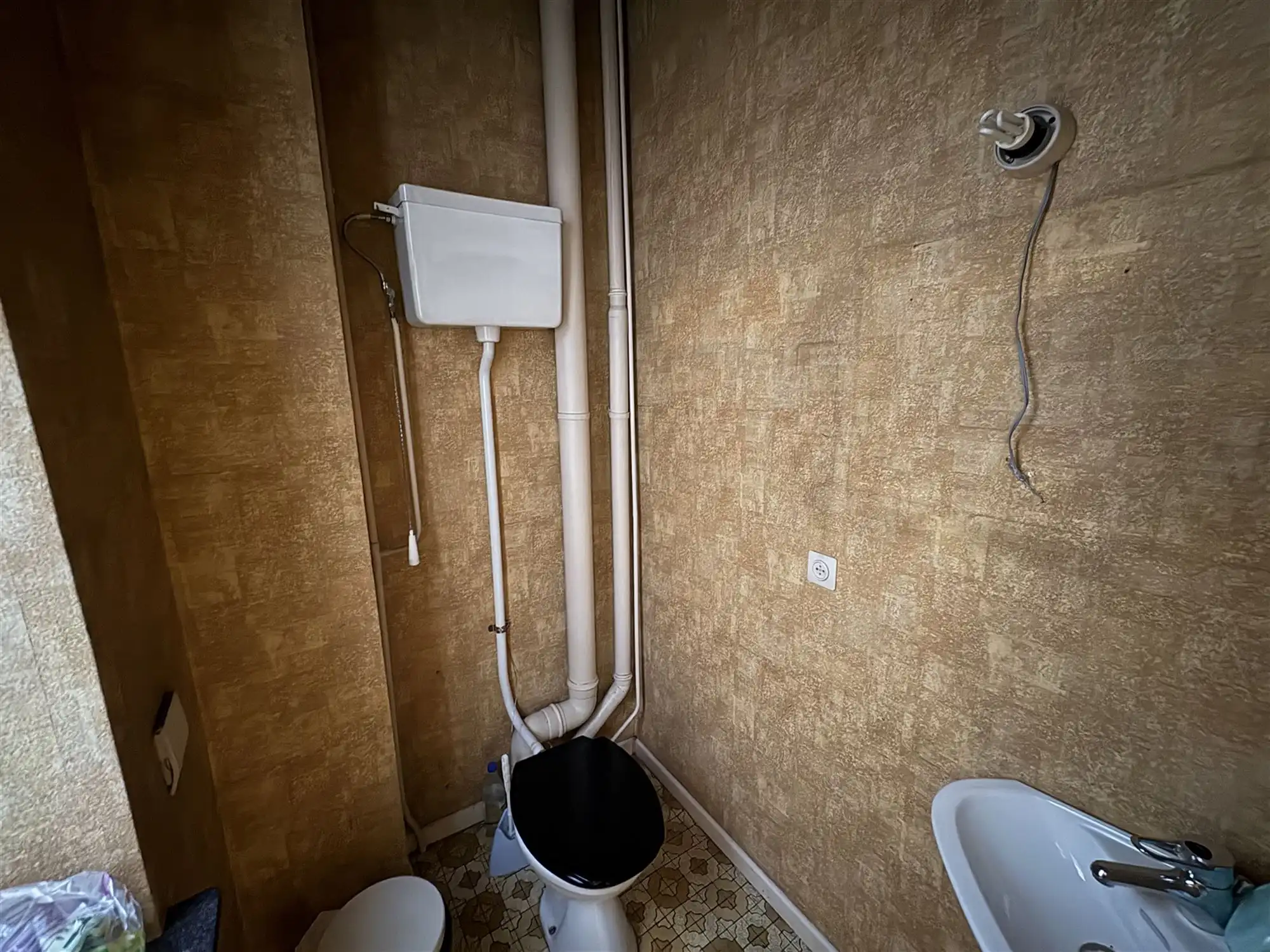 Bel-etagewoning met garage aan Sint-Andriesplaats. foto 10