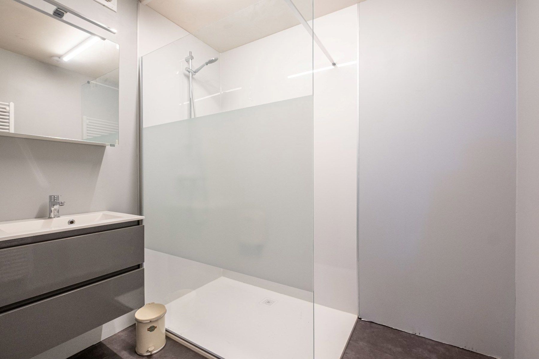 RIANT HOEKAPPARTEMENT (134 m2) AAN DE RAND VAN BRUGGE foto 19