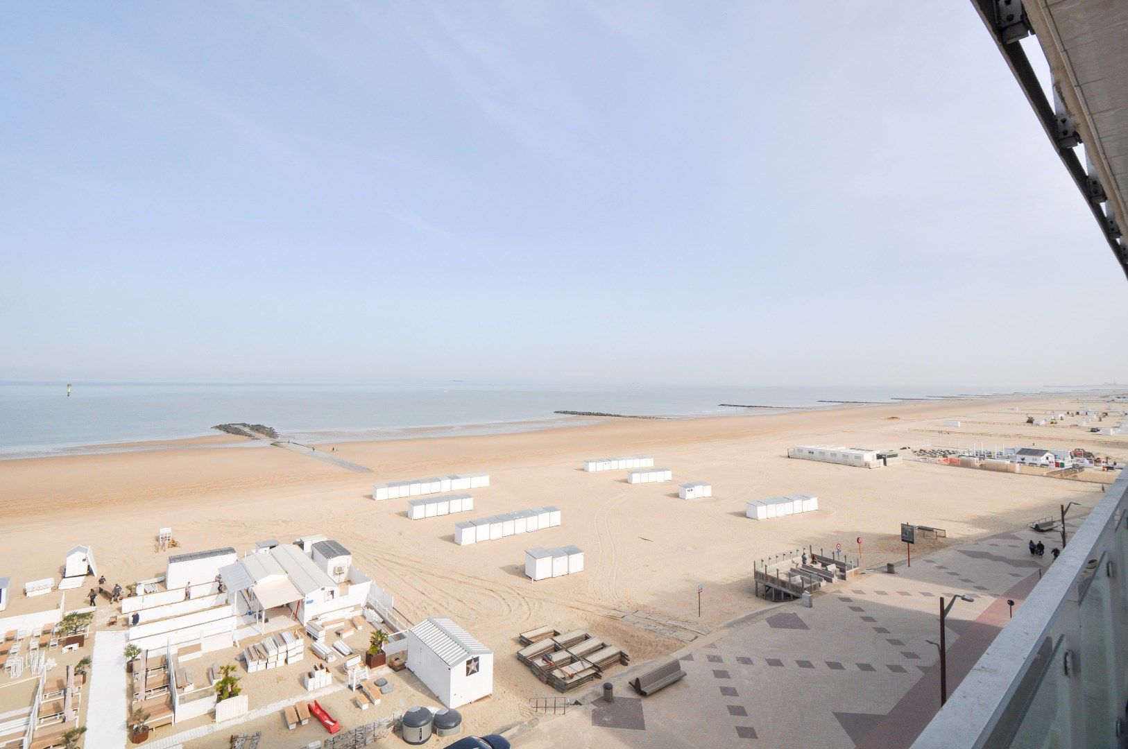 ()=>{if(producerUpdateValueVersion(node),producerAccessed(node),node.value===ERRORED)throw node.error;return node.value} 8300 Knokke-Heist