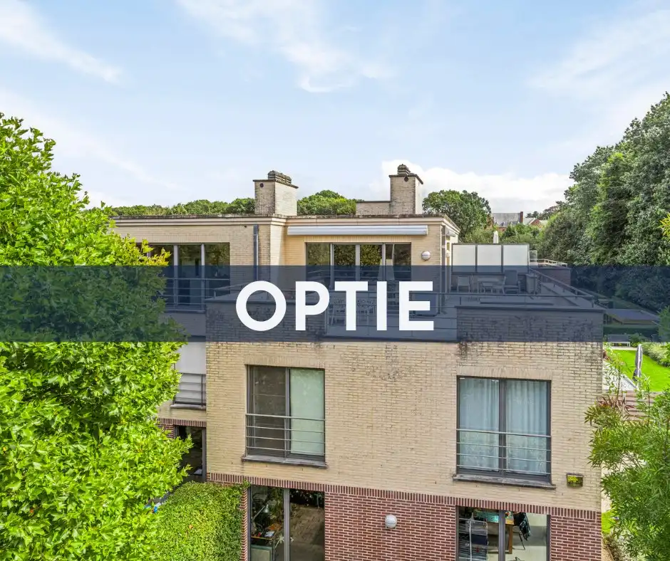 Exclusieve penthouse met groot dakterras en parkeerplaats!  foto {{pictureIndex}}
