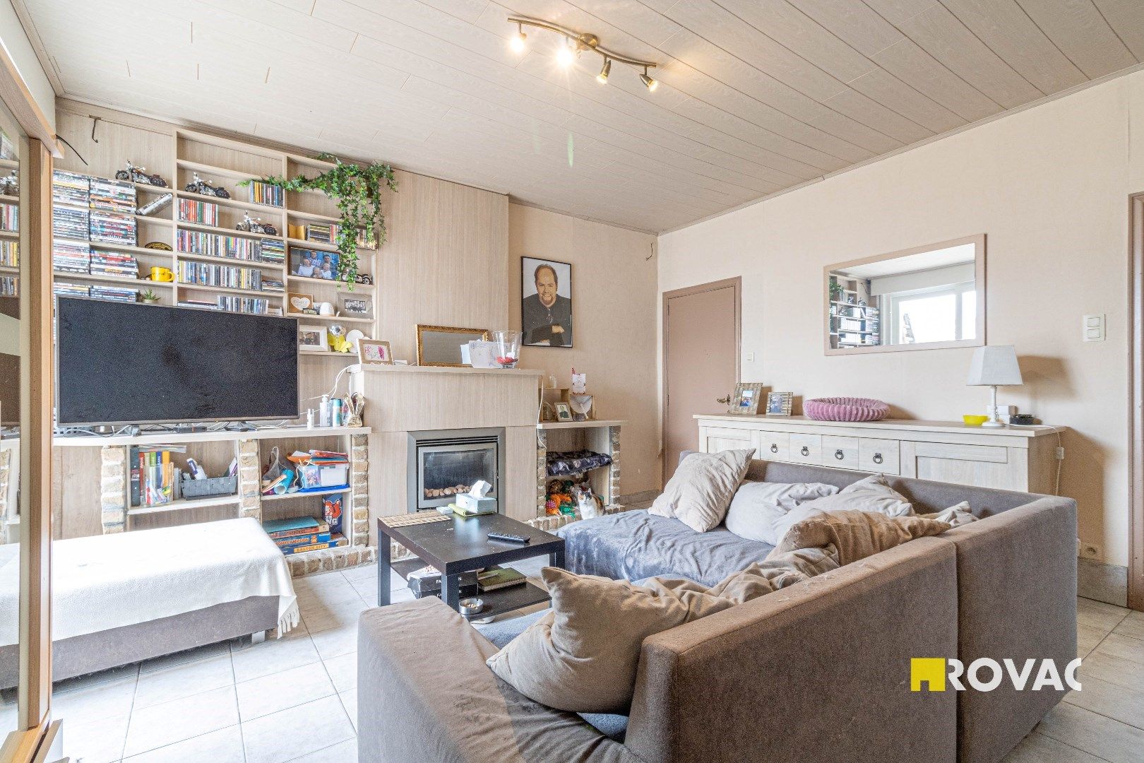 Rijwoning met 2 slaapkamers (mogelijks 3) en koer foto 3