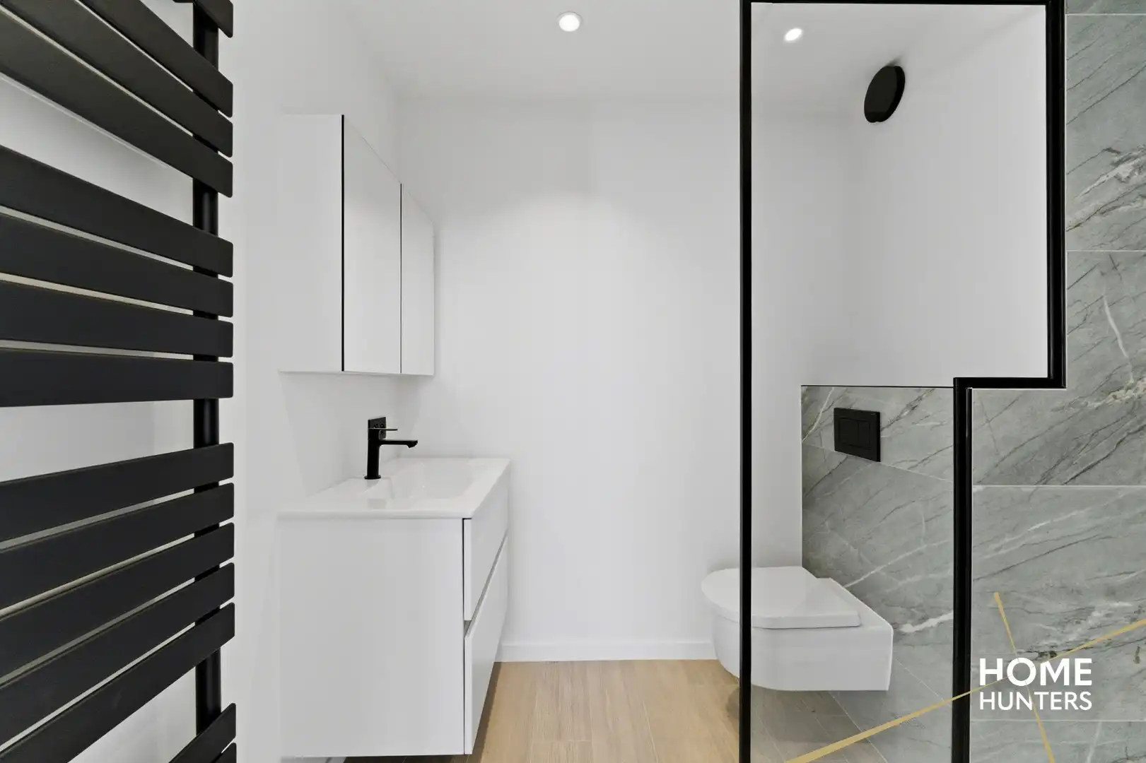 Luxueus 2 slaapkamer appartement met 2 badkamers foto 16