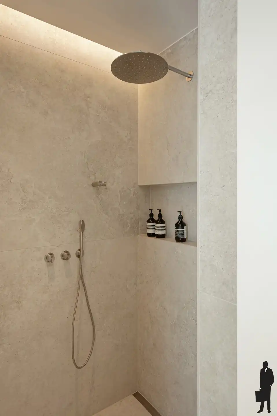 Zonnig luxueus afgewerkt appartement met weids uitzicht! foto 13