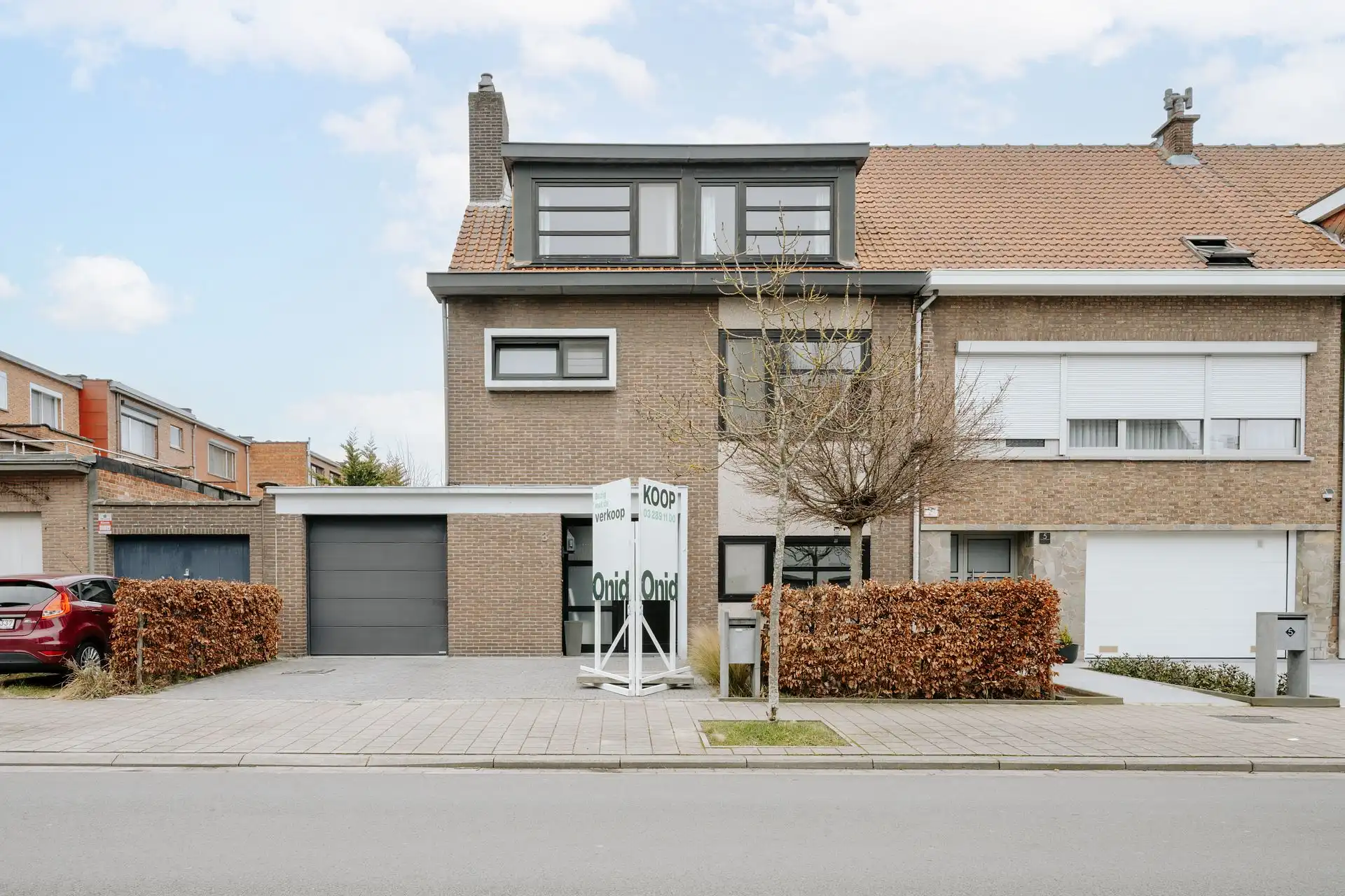 Halfopen bebouwing met 6 slaapkamers en tuin in Hoboken! foto 2