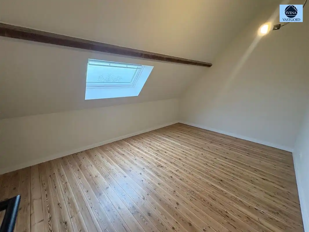 PRACHTIGE, ZEER RUIME WONING MET 5 SLAAPKAMERS foto 13