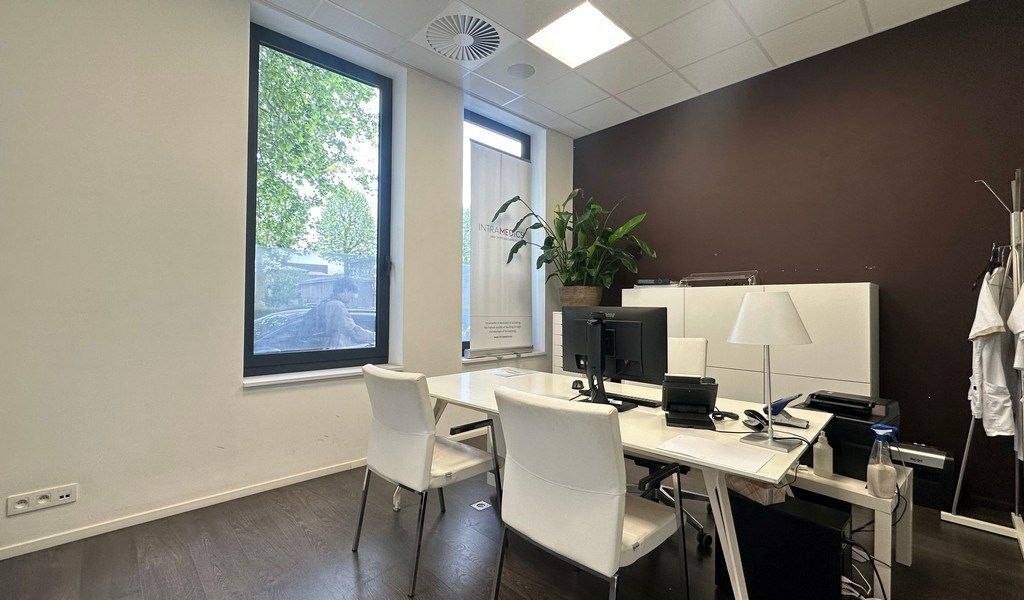 Instapklaar kantoor te huur aan Coupure in Gent foto 8