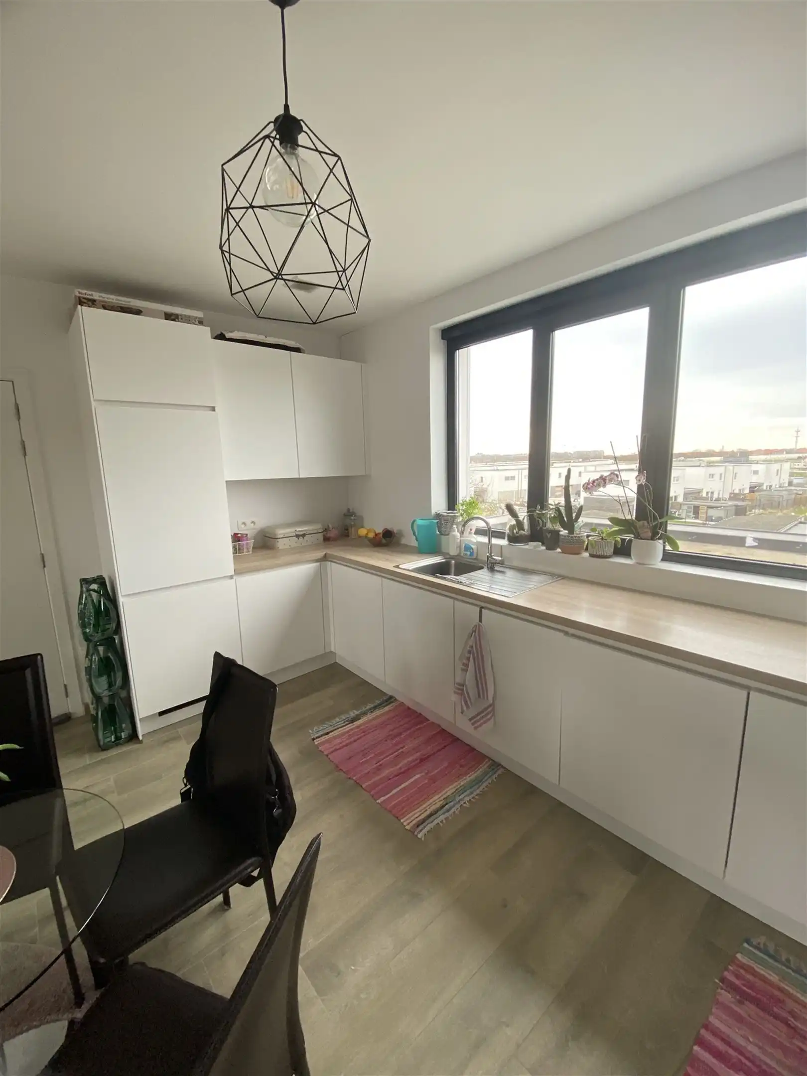 Ongemeubeld appartement met 1 slaapkamer foto 7