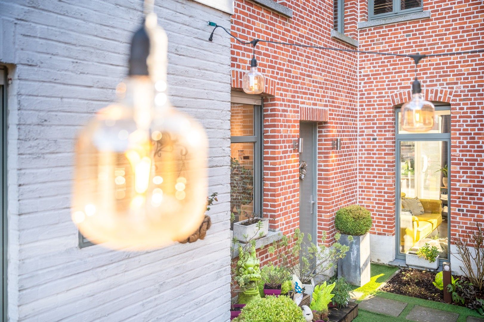 Gerenoveerde woning met authentieke elementen foto 7