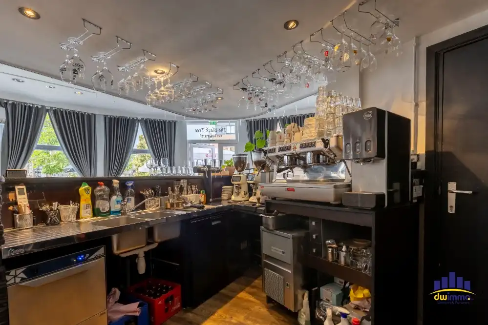 Over te nemen: Restaurant op hoekligging vlakbij De Schorre – Boom foto 7