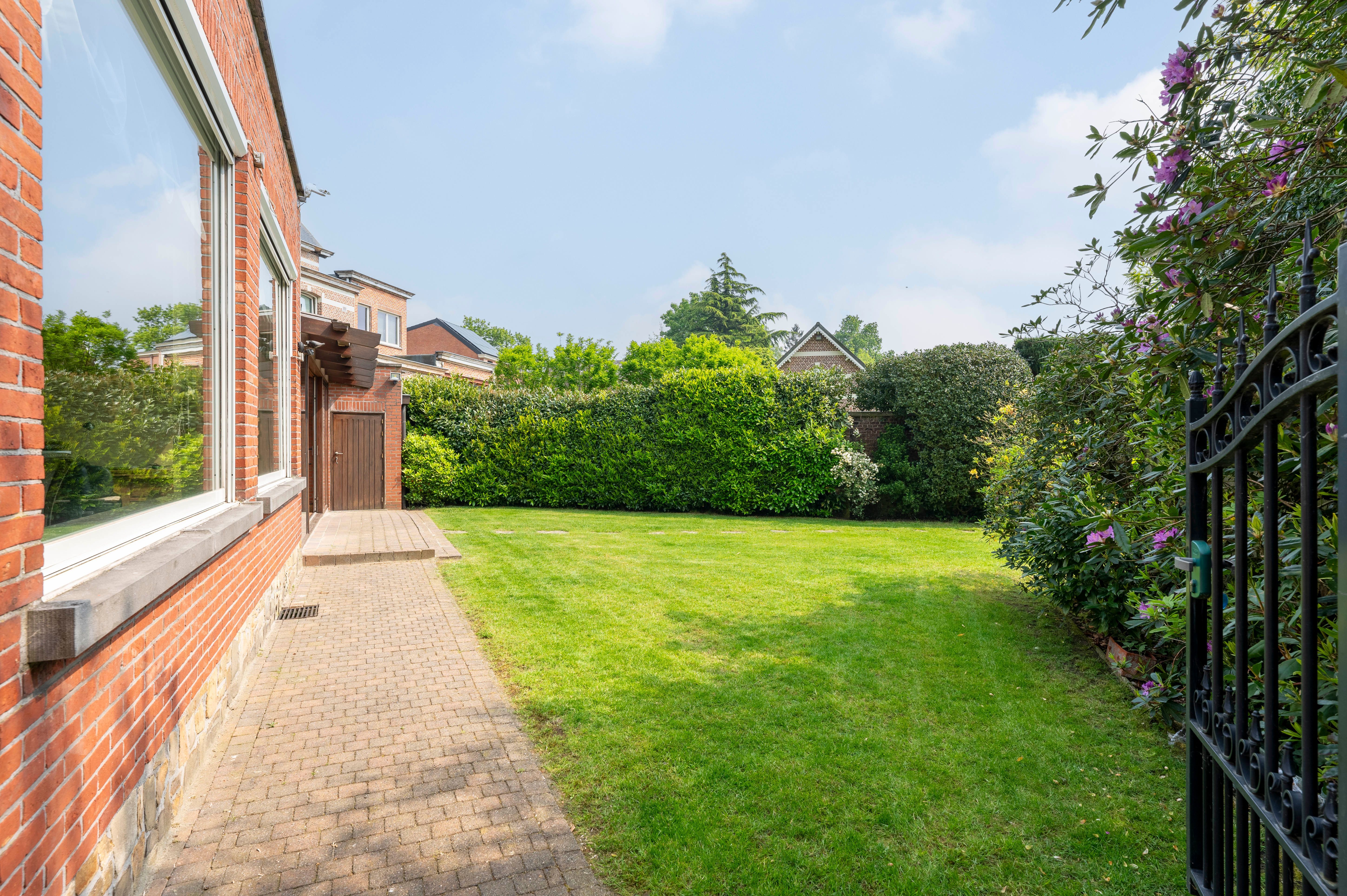 Uitzonderlijke woning in het hart van Mariaburg. foto 37