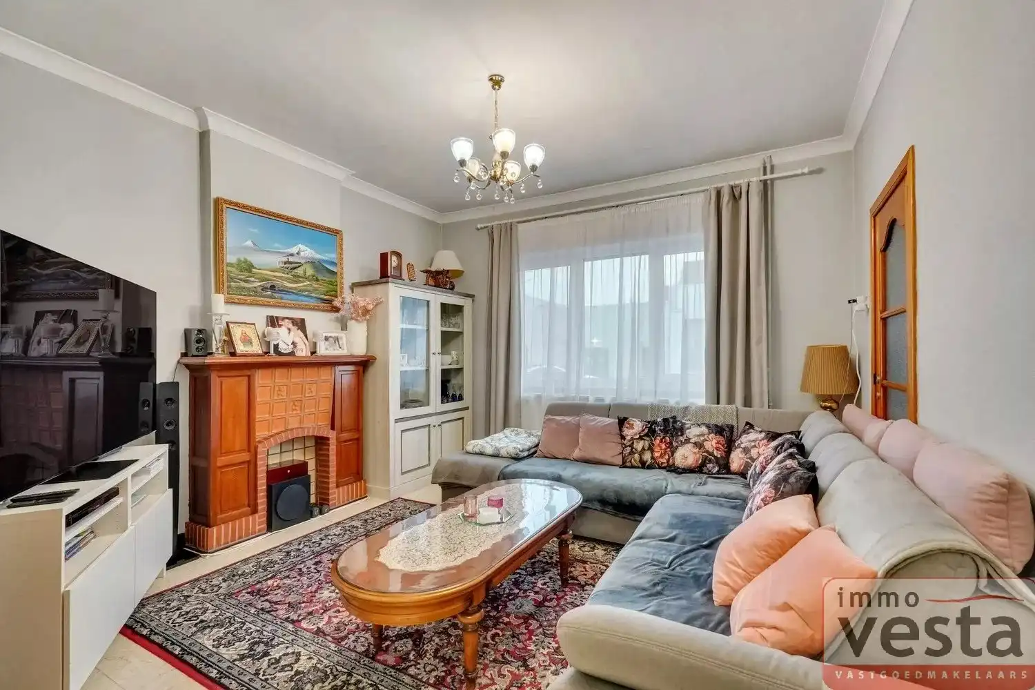 Ruime, te renoveren halfopen woning foto 9