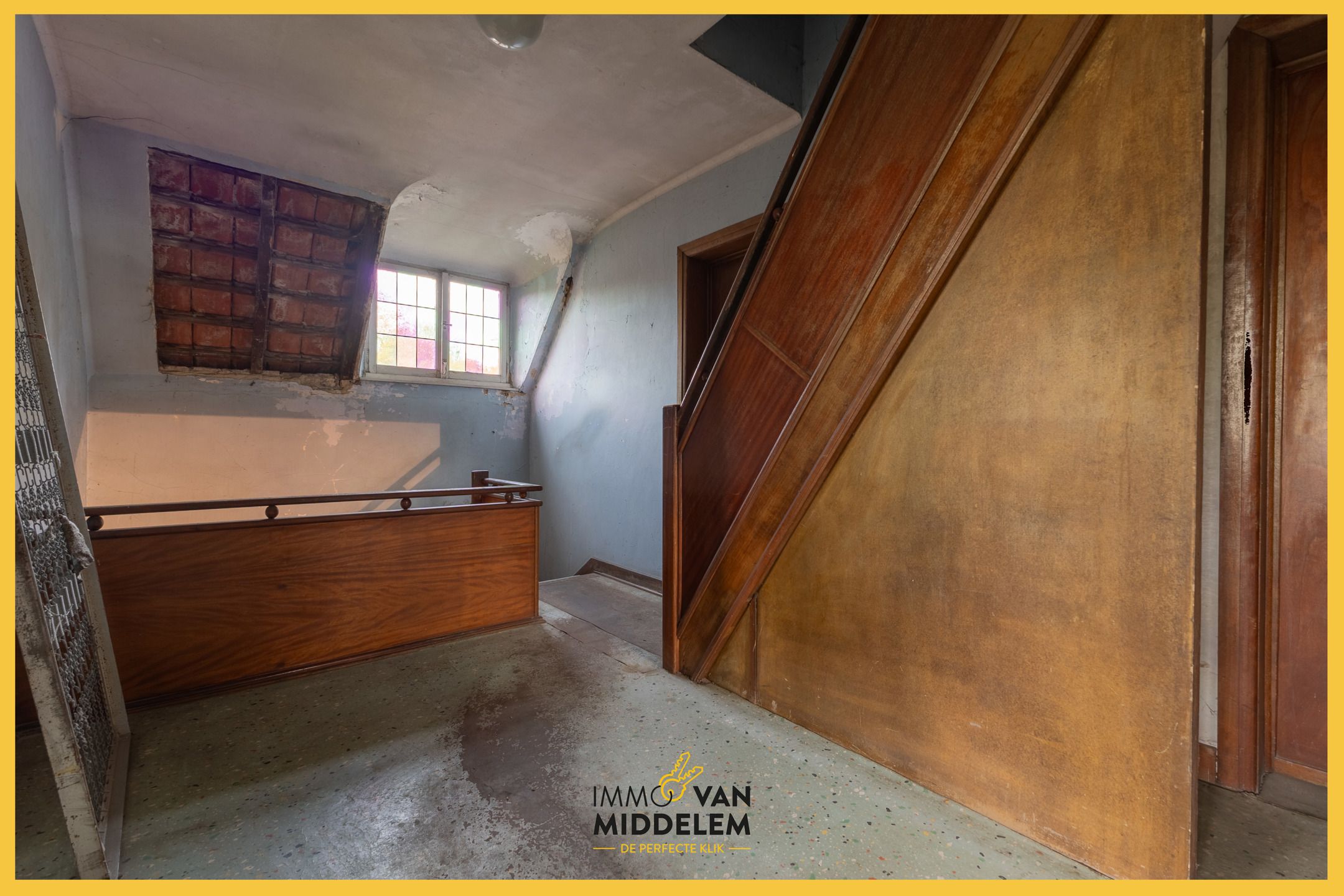 RUSTIG GELEGEN TE RENOVEREN WONING MET PRACHTIG UITZICHT foto 12