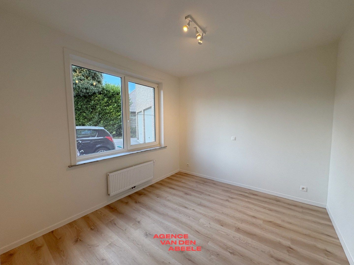 Volledig vernieuwd gelijksvloersappartement foto 7